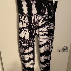 DKNY worn once leggings